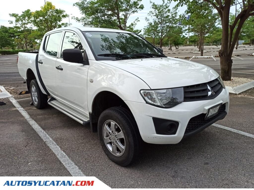 Mitsubishi L200 2015