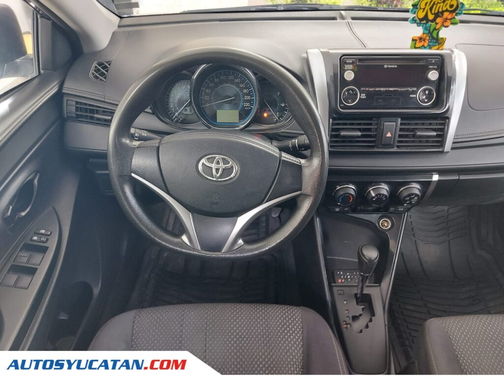 Toyota Yaris Core CVT 2017