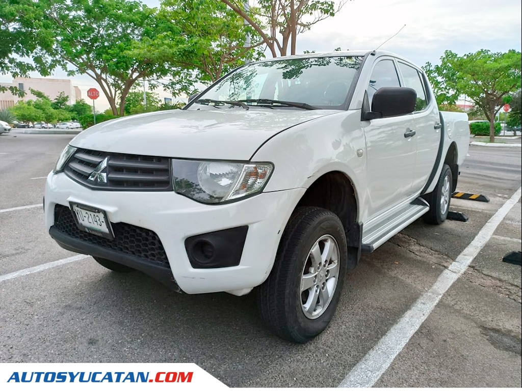 Mitsubishi L200 2015