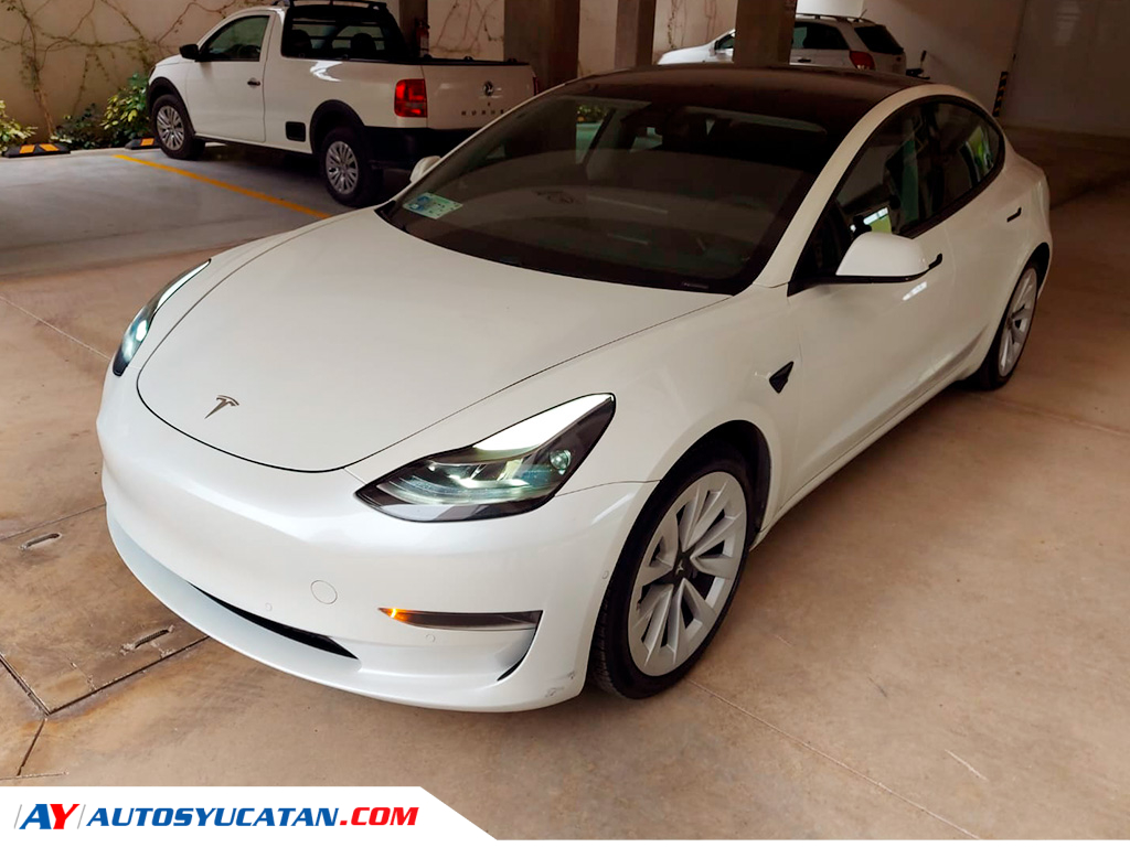 TESLA Model 3 2021