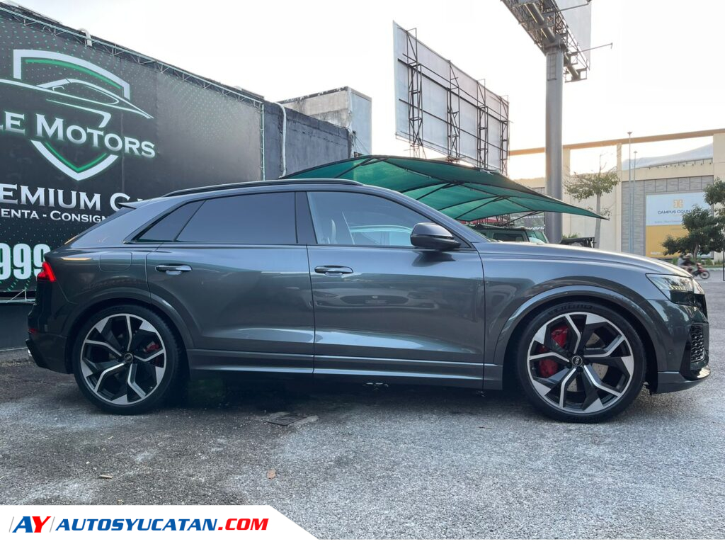 Audi RSQ8 2021