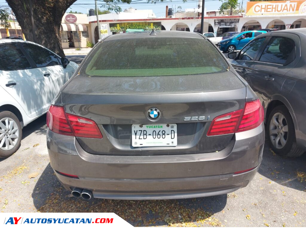 BMW 528i 2011